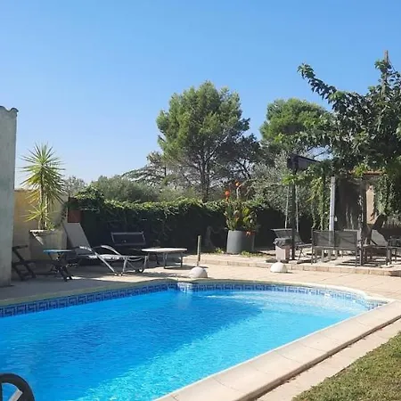 Entre La Provence Et Le Languedoc * Beaucaire (Gard)